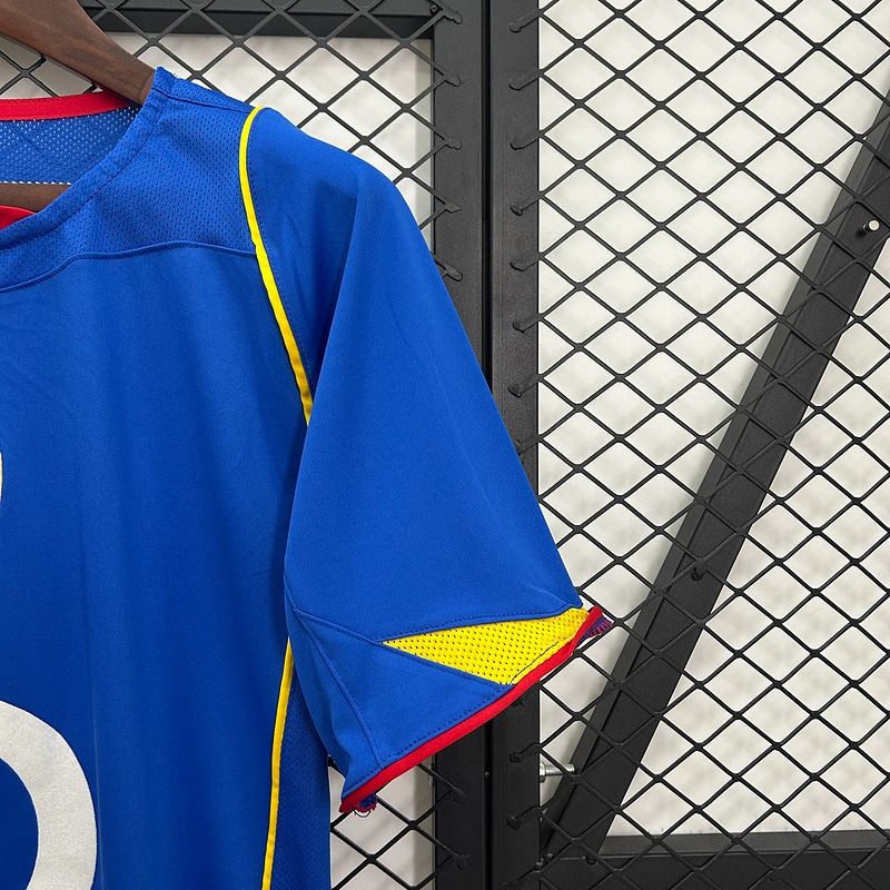 Retro Arsenal FC 2004-2005 away image 6