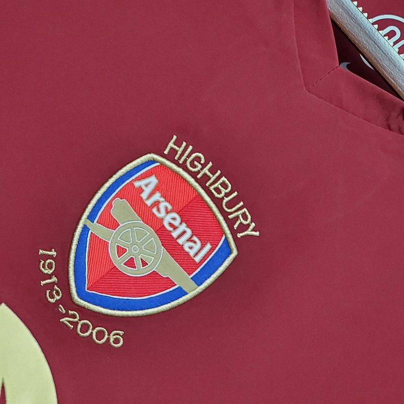 Retro Arsenal FC 2005-2006 home image 5