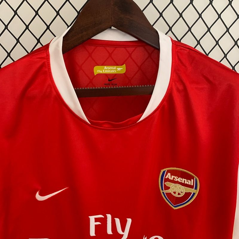 Retro Arsenal FC 2006-2008 home image 3
