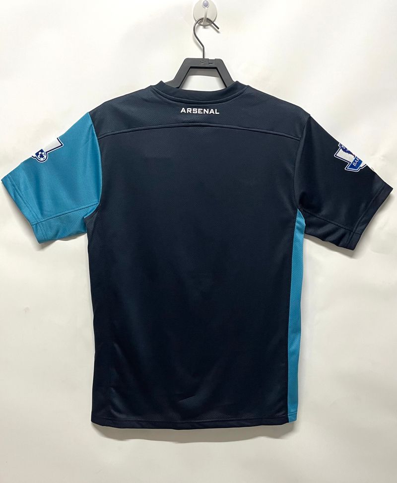 Retro Arsenal FC 2011-2012 away image 2
