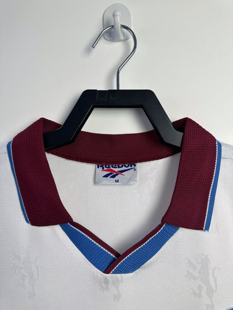 Retro Aston Villa 1995-1996 away image 3