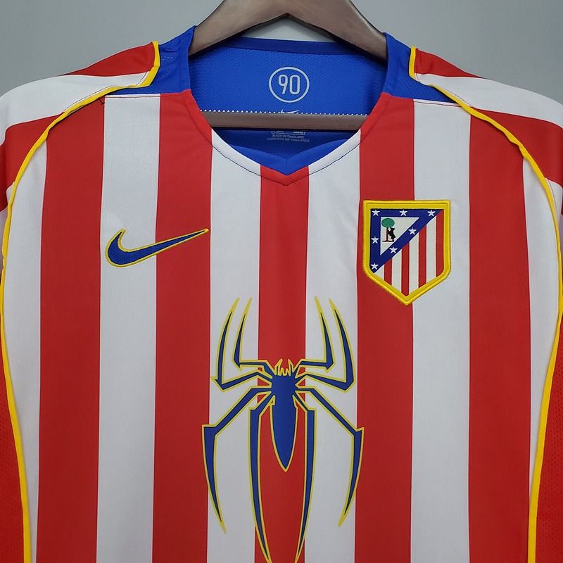 Retro Atletico Madrid 2004-2005 home image 3
