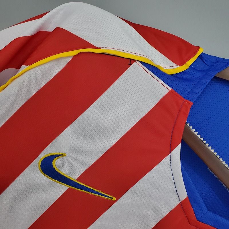 Retro Atletico Madrid 2004-2005 home image 7