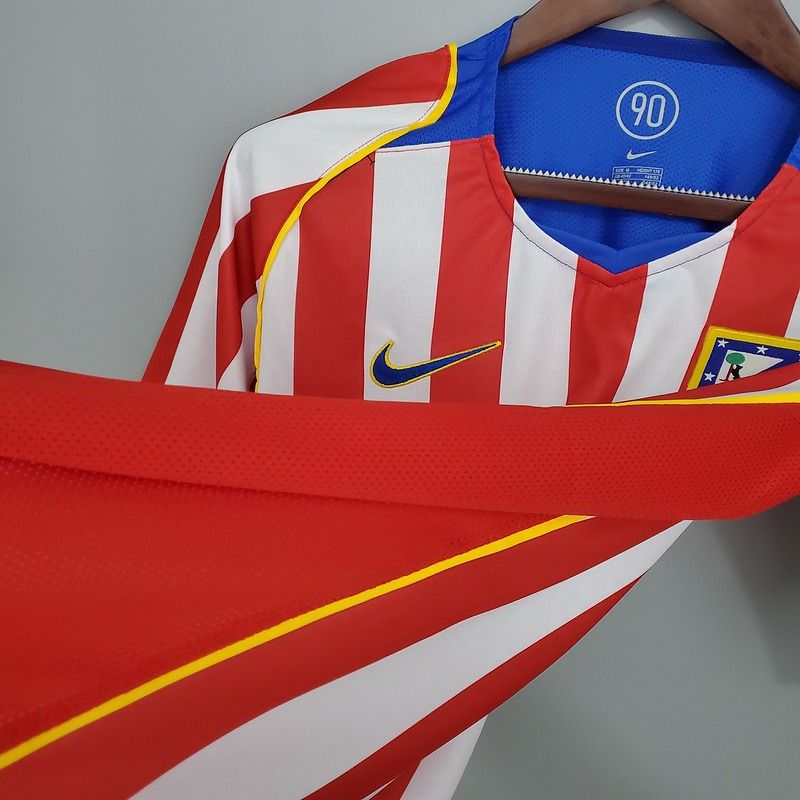 Retro Atletico Madrid 2004-2005 home image 8