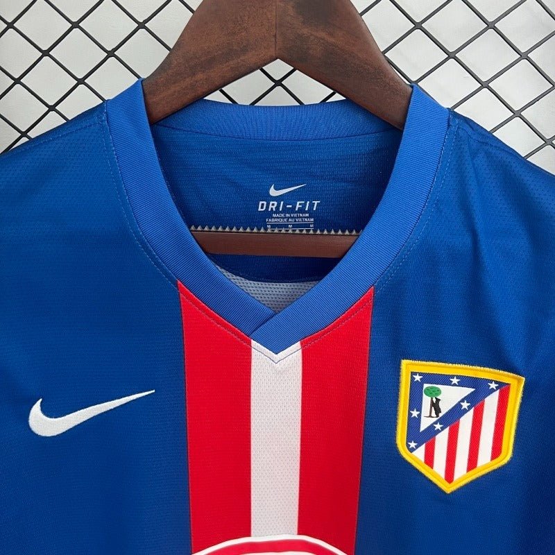 Retro Atletico Madrid 2010-2011 away image 5