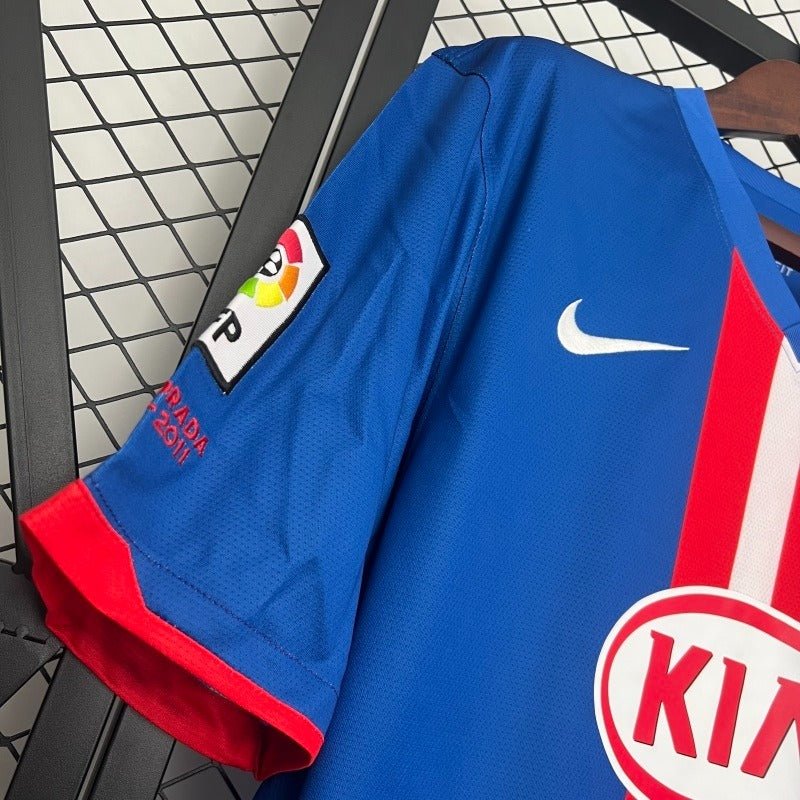 Retro Atletico Madrid 2010-2011 away image 9