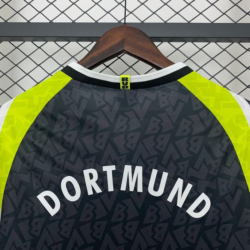 Retro BVB Dortmund 1995-1996 away image 4