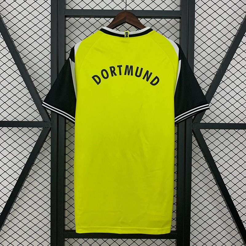 Retro BVB Dortmund 1995-1996 home image 2