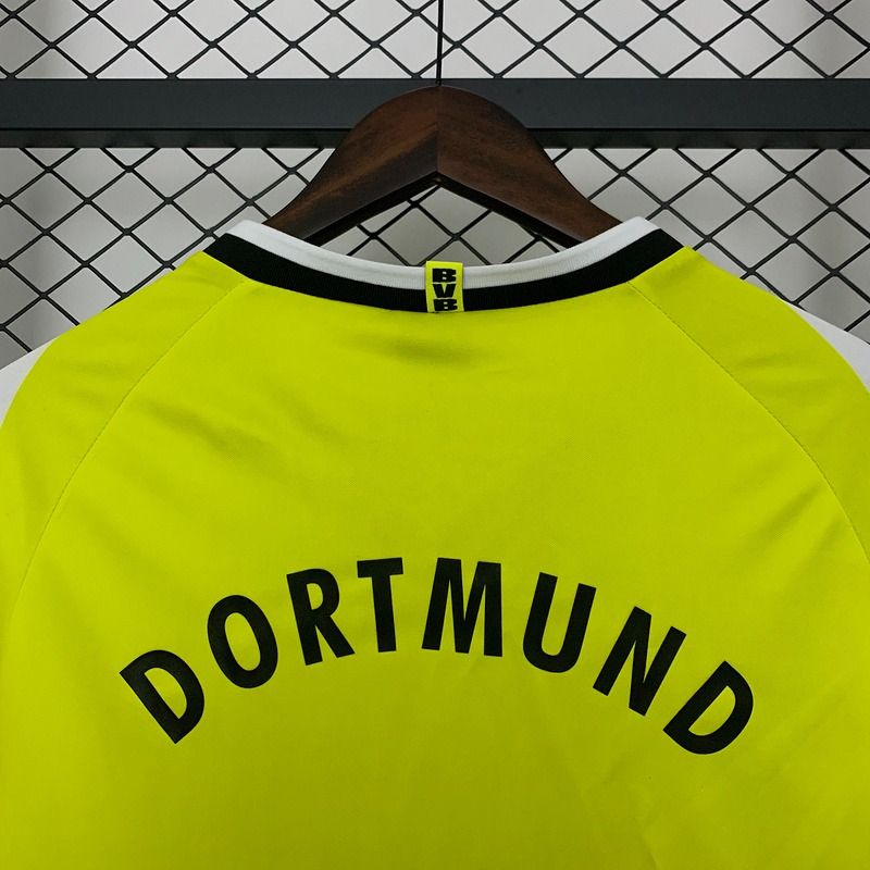 Retro BVB Dortmund 1995-1996 home image 4