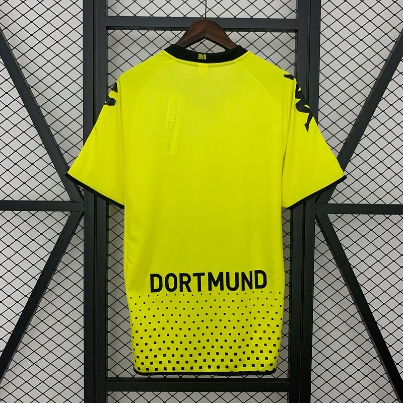 Retro BVB Dortmund 2011-2012 home image 2