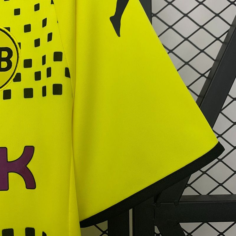 Retro BVB Dortmund 2011-2012 home image 8