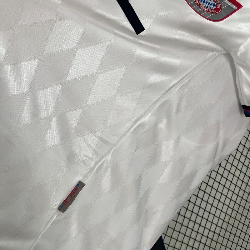 Retro Bayern M?nchen 1996-1998 away image 8