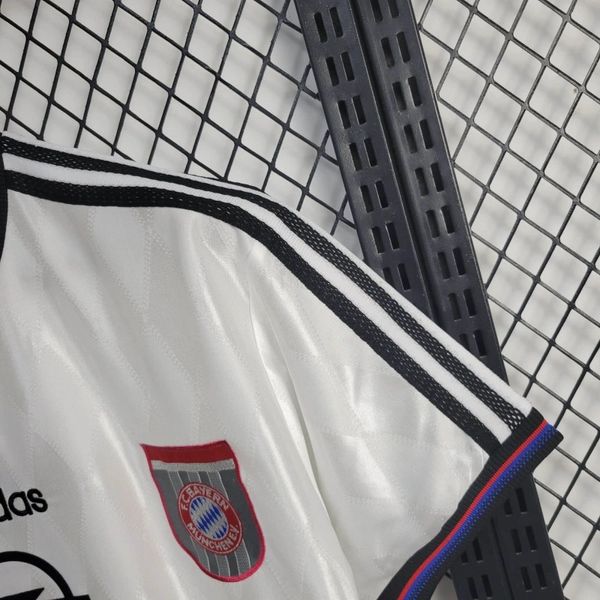 Retro Bayern M?nchen 1997-1998 away image 6