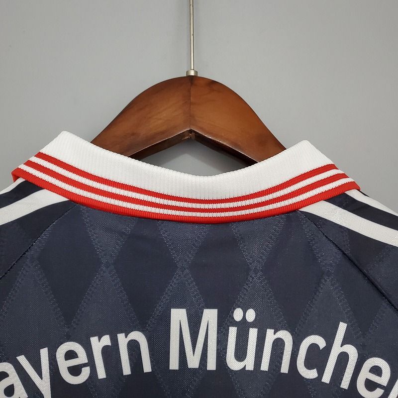 Retro Bayern M?nchen 1997-1999 home image 4