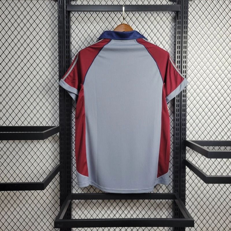 Retro Bayern M?nchen 1998-1999 away image 2