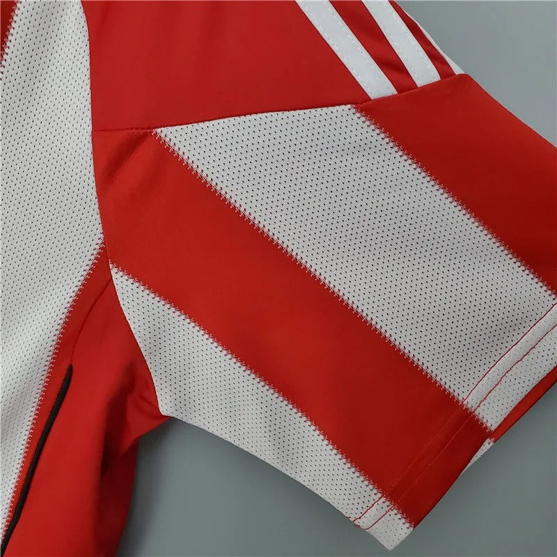 Retro Bayern M?nchen 2010-2011 home image 7