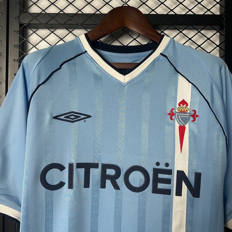 Retro Celta Vigo 2001-2002 home image 3