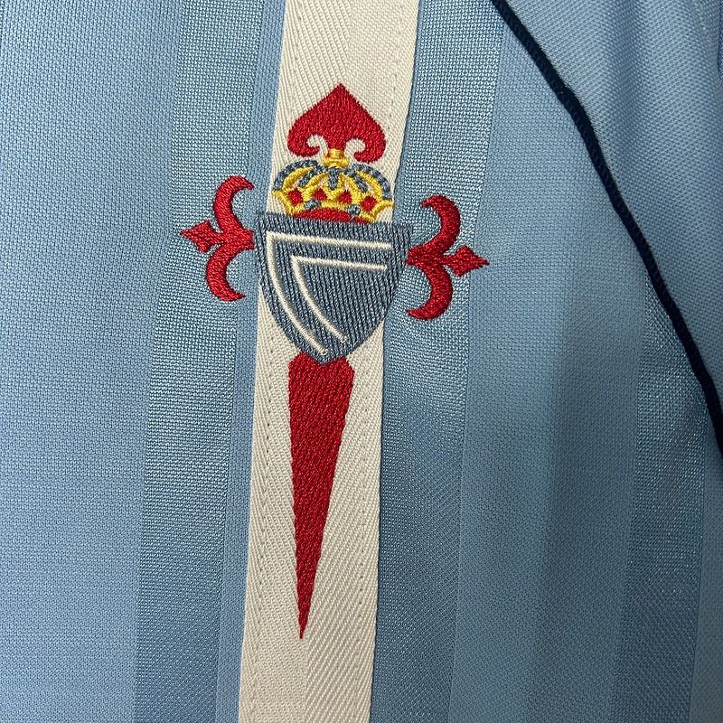 Retro Celta Vigo 2001-2002 home image 7