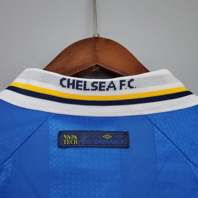 Retro Chelsea FC 1997-1999 home image 4