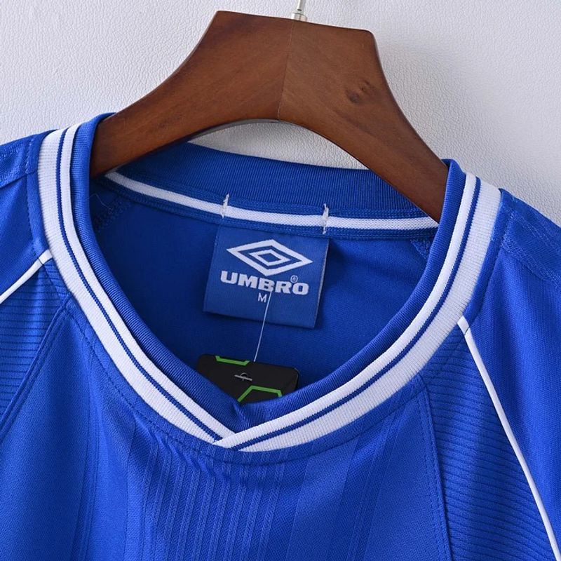 Retro Chelsea FC 1999-2001 home image 4