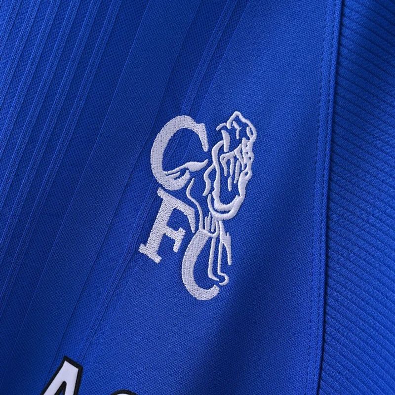 Retro Chelsea FC 1999-2001 home image 6
