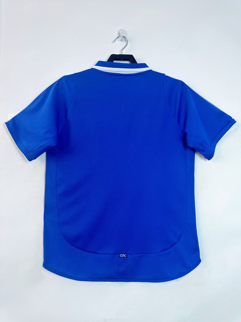 Retro Chelsea FC 2001-2003 home image 3