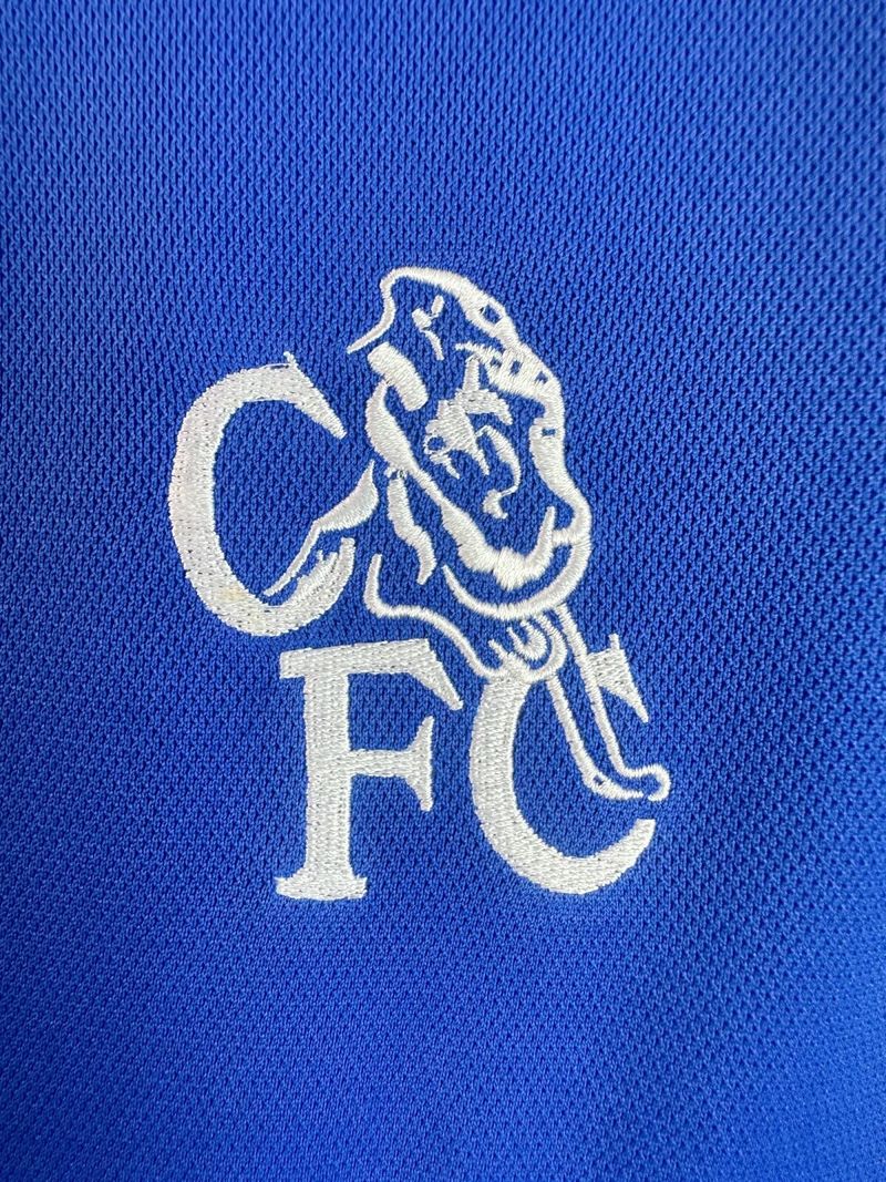 Retro Chelsea FC 2001-2003 home image 8