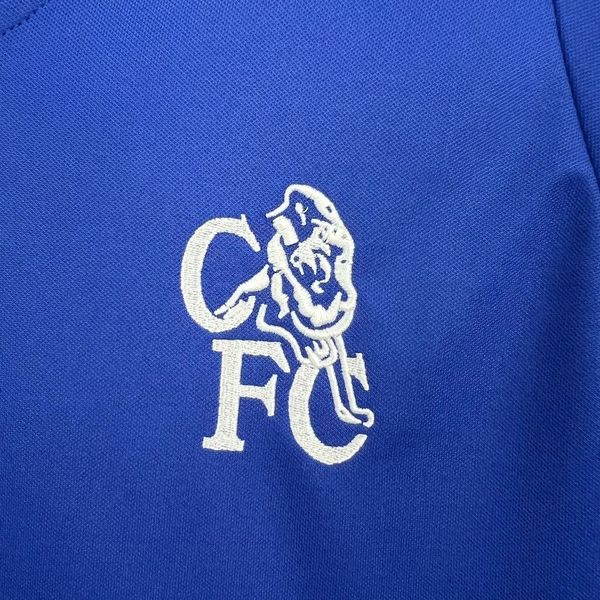 Retro Chelsea FC 2004-2005 home image 6