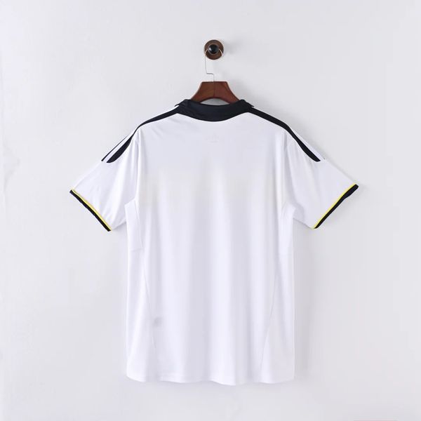 Retro Chelsea FC 2011-2012 away image 2