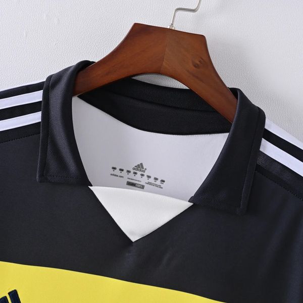 Retro Chelsea FC 2011-2012 away image 3