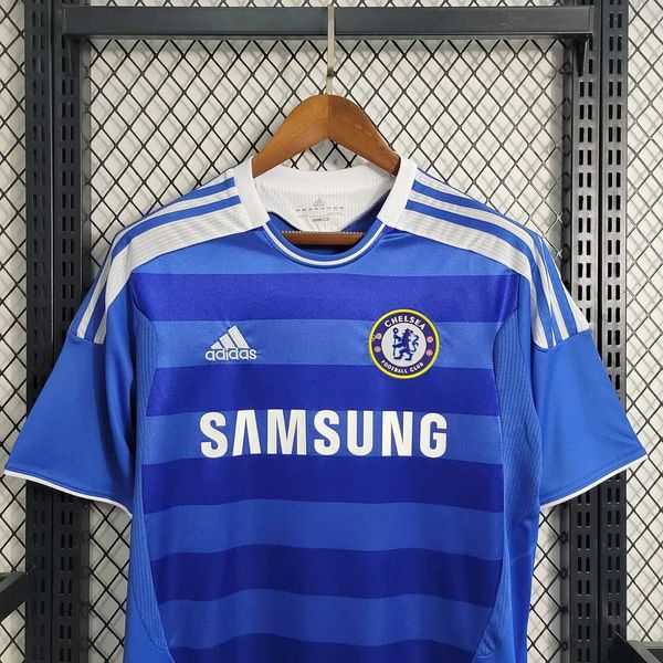 Retro Chelsea FC 2011-2012 home image 4