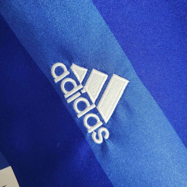 Retro Chelsea FC 2011-2012 home image 6