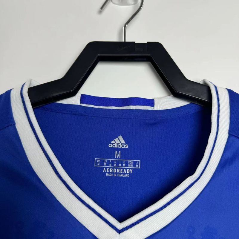 Retro Chelsea FC 2016-2017 home image 3