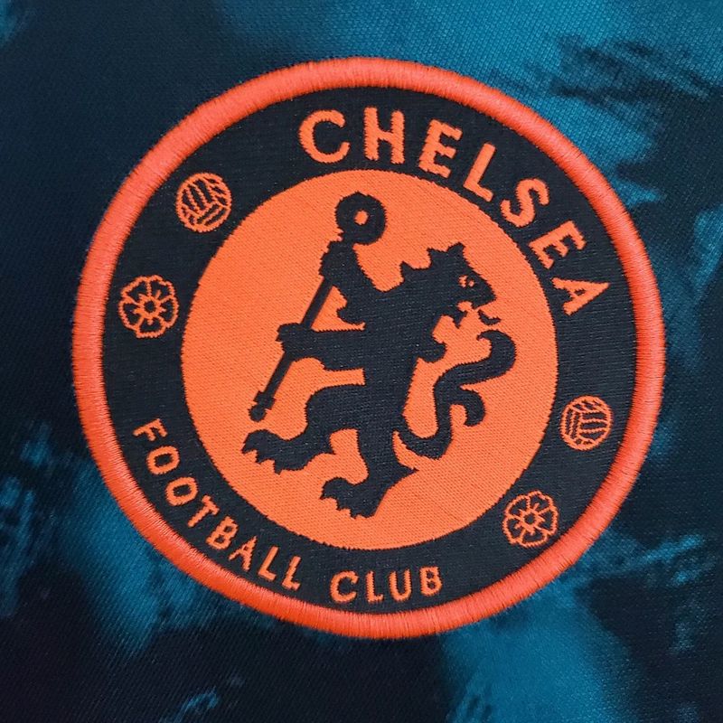 Retro Chelsea FC 2021-2022 third away image 7