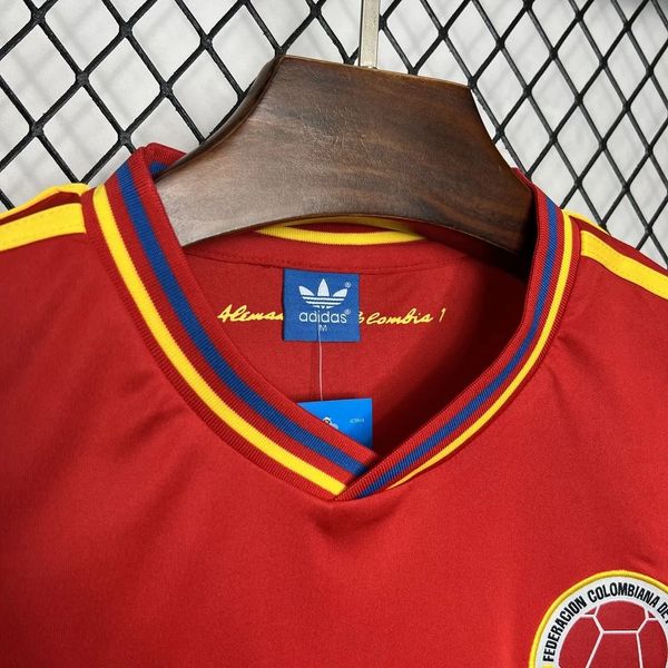 Retro Colombia national 1990 away image 3