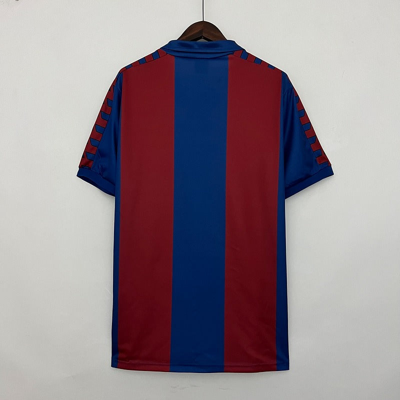 Retro FC Barcelona 1980-1982 home image 2