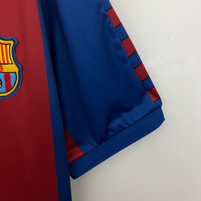Retro FC Barcelona 1980-1982 home image 6