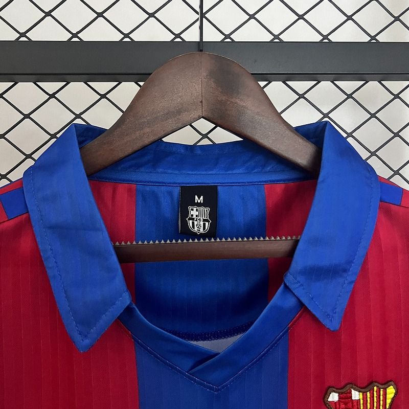 Retro FC Barcelona 1991-1992 home image 3