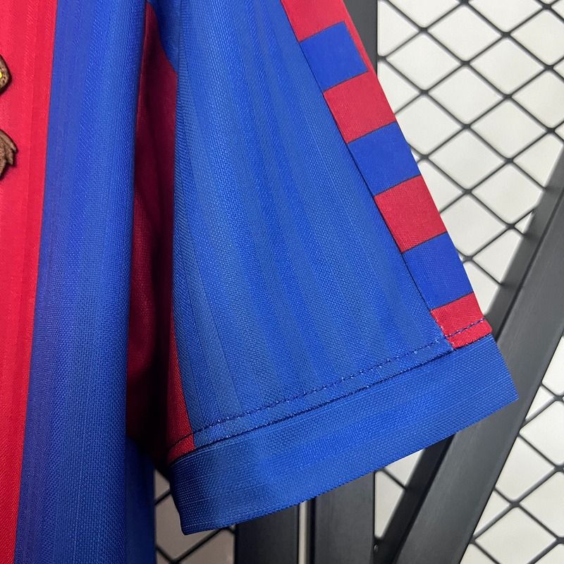 Retro FC Barcelona 1991-1992 home image 5