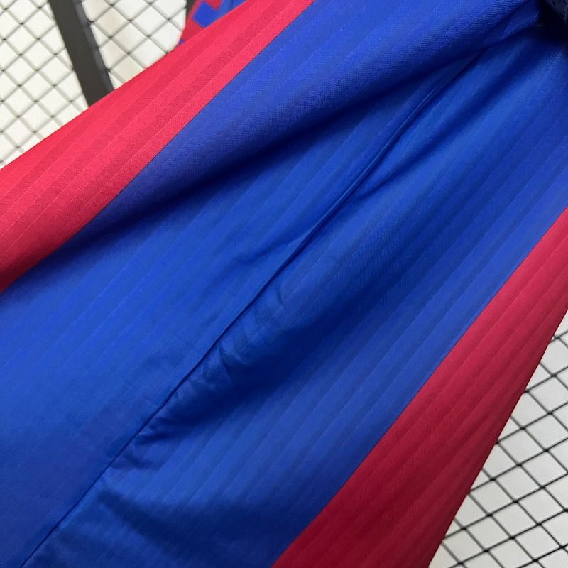 Retro FC Barcelona 1991-1992 home image 6
