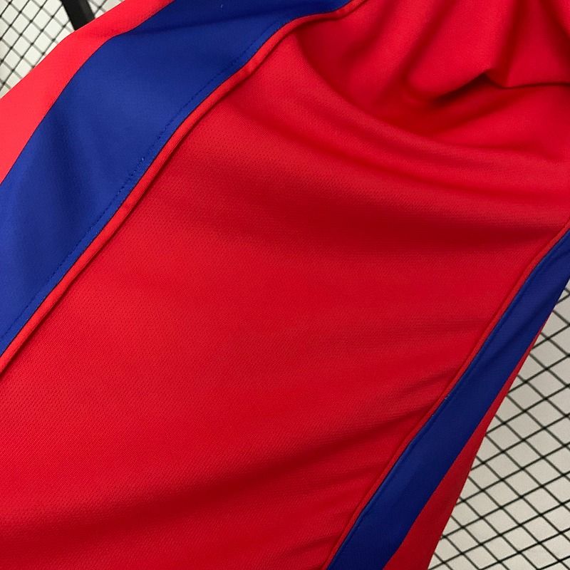 Retro FC Barcelona 2004-2005 home image 5