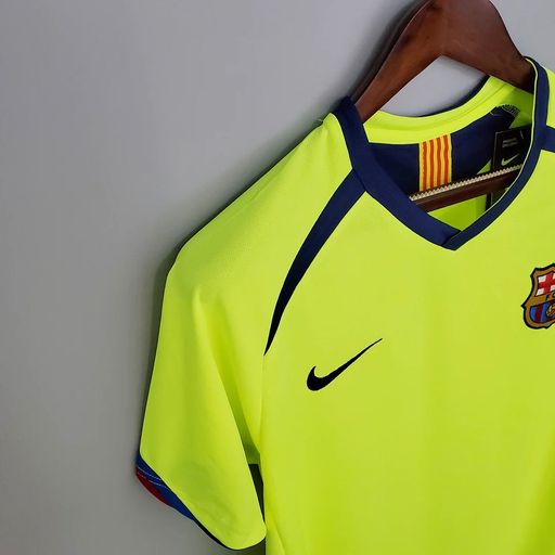 Retro FC Barcelona 2005-2006 away image 4