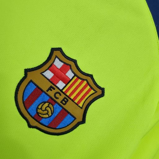 Retro FC Barcelona 2005-2006 away image 6