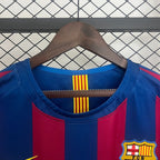 Retro FC Barcelona 2005-2006 home image 3