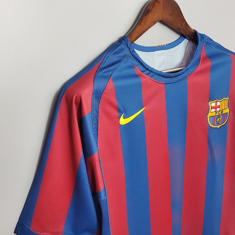 Retro FC Barcelona 2005-2006 home UCL edition image 6