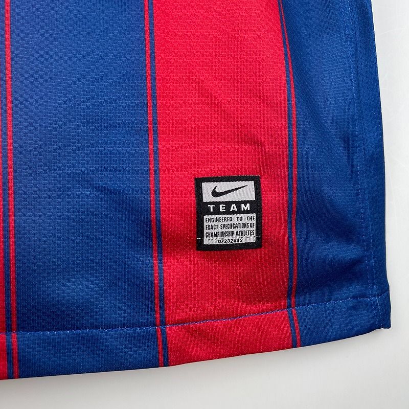 Retro FC Barcelona 2009-2010 home image 10