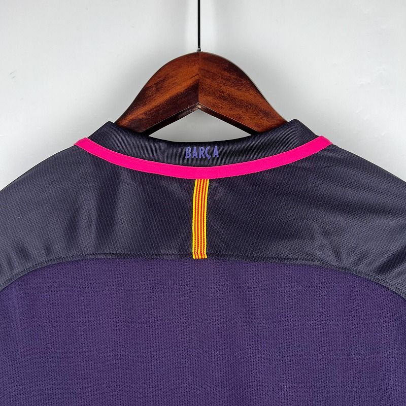Retro FC Barcelona 2016-2017 away image 4