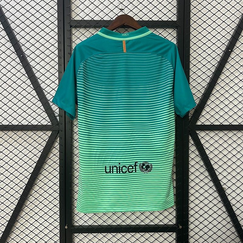 Retro FC Barcelona 2016-2017 third away image 2