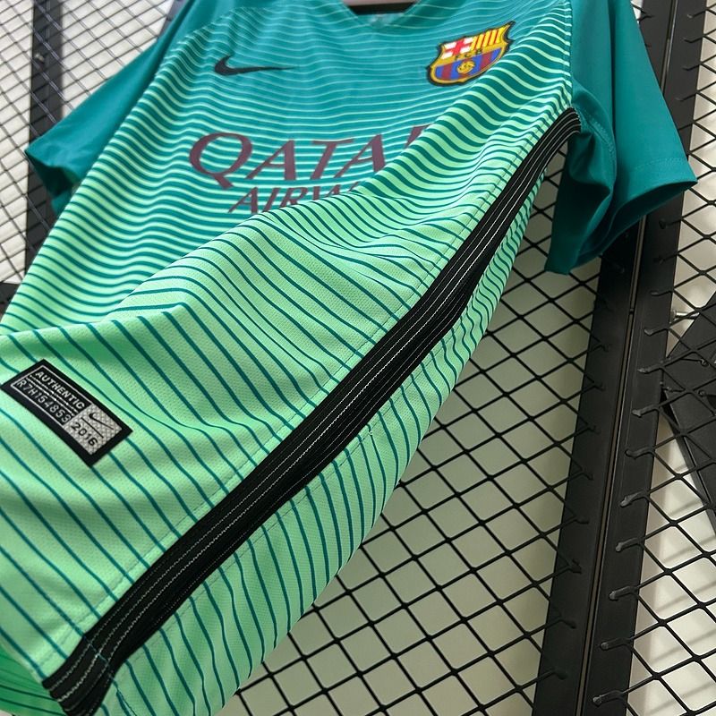 Retro FC Barcelona 2016-2017 third away image 5