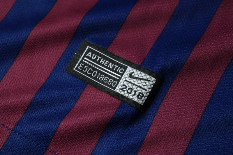 Retro FC Barcelona 2018-2019 home image 3